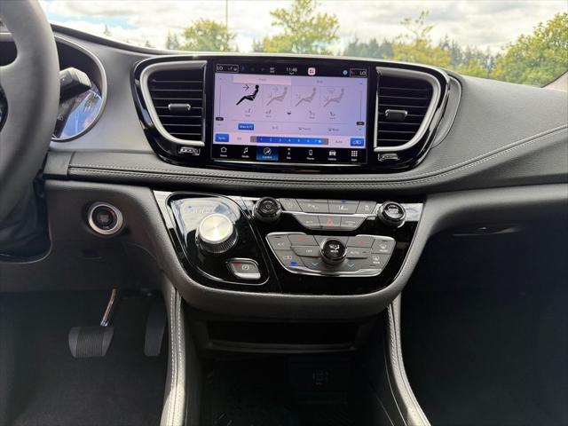 2027 Chrysler Pacifica Limited