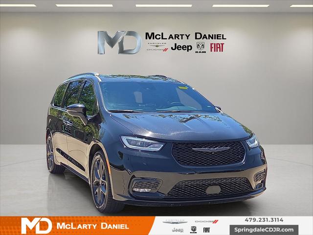 2025 Chrysler Pacifica Limited for sale in Springdale, AR