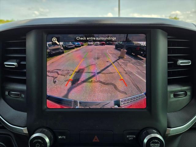 2019 Ram 1500 Big Horn/Lone Star Crew Cab 4x4 5'7" Box