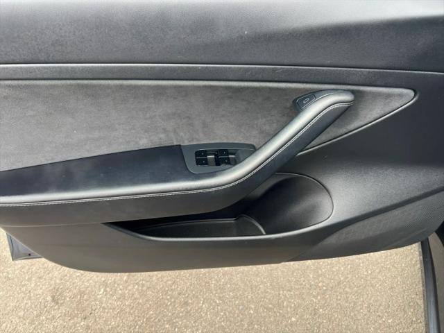 2021 Tesla Model 3 Standard Range Plus Rear-Wheel Drive