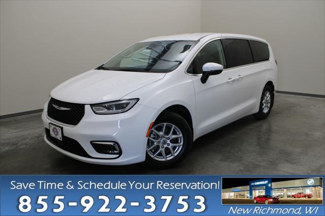 2023 Chrysler Pacifica Touring L for sale in New Richmond, WI