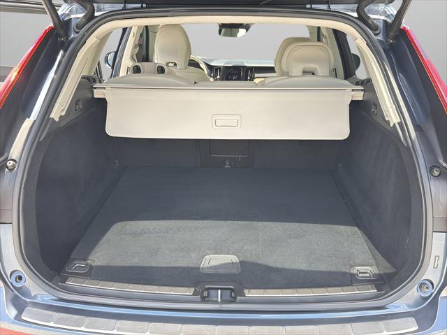 2021 Volvo XC60 T6 Momentum
