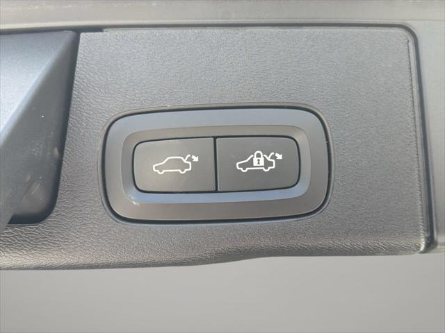 2021 Volvo XC60 T6 Momentum