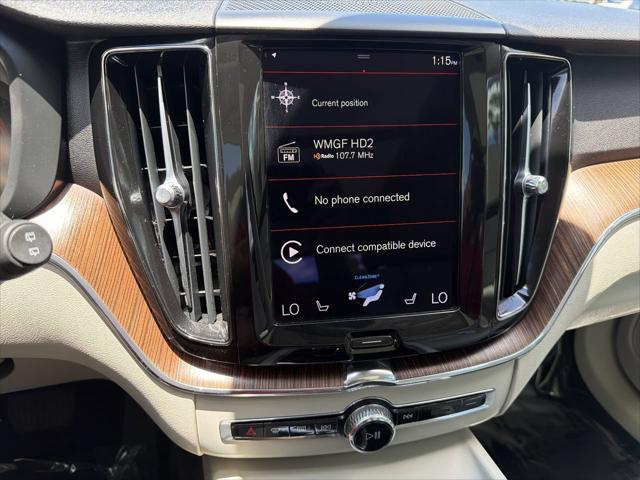 2021 Volvo XC60 T6 Momentum