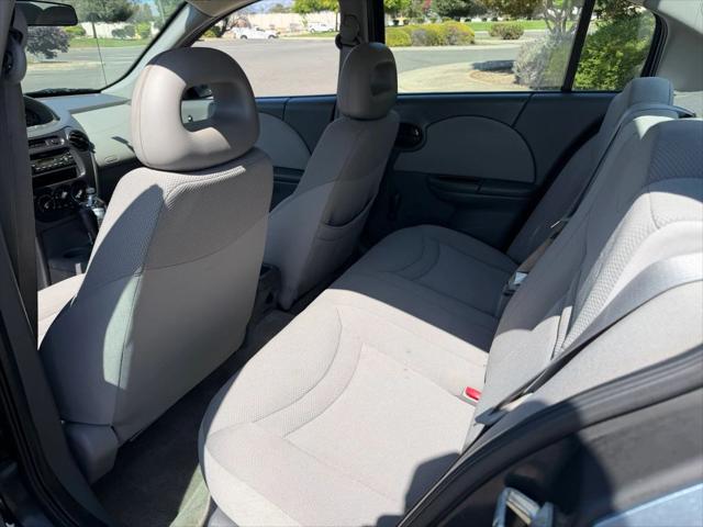 2003 Saturn Ion 2