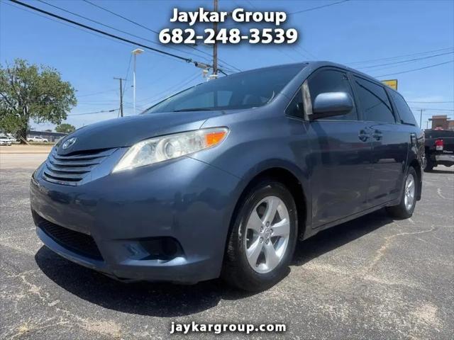 2014 Toyota Sienna LE V6 8 Passenger for sale in Arlington, TX