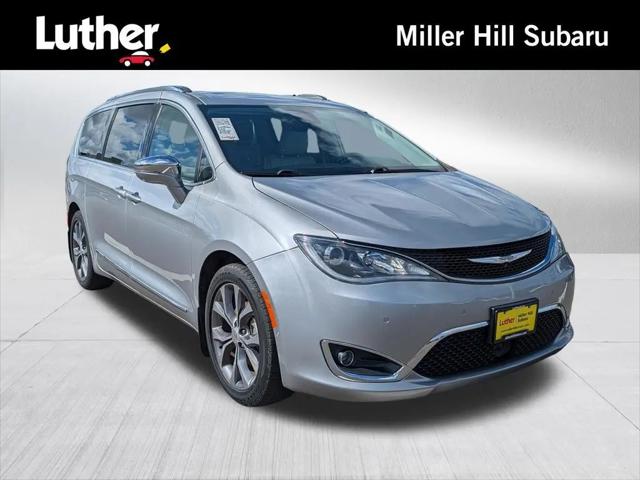2017 Chrysler Pacifica Limited for sale in Duluth, MN