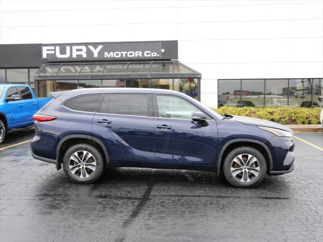 2022 Toyota Highlander XLE for sale in Forest Lake, MN