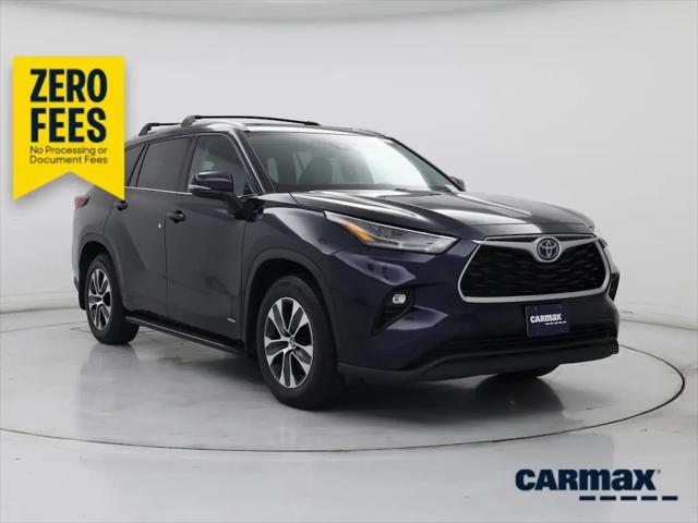 2022 Toyota Highlander Hybrid XLE for sale in Bakersfield, CA