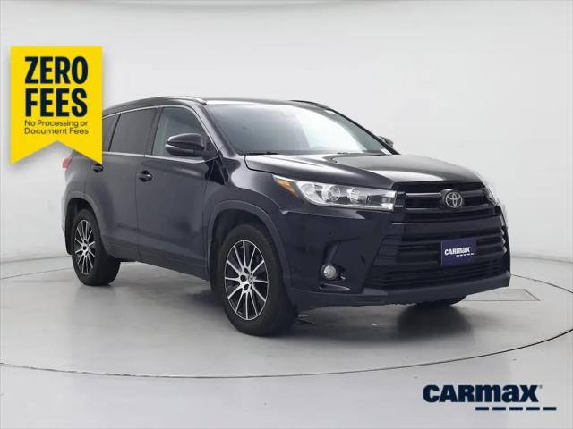 2017 Toyota Highlander SE for sale in Canoga Park, CA