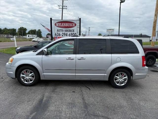 2009 Chrysler Town & Country Limited for sale in O'Fallon, MO