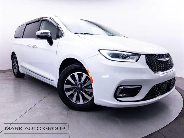 2023 Chrysler Pacifica Hybrid Limited for sale in Scottsdale, AZ