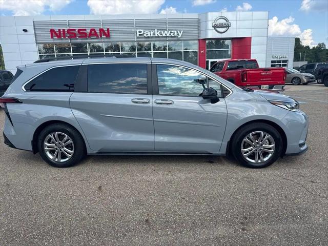 2023 Toyota Sienna XSE for sale in Dover, OH