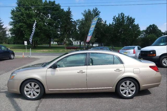 2006 Toyota Avalon XLS for sale in Gilbertsville, PA