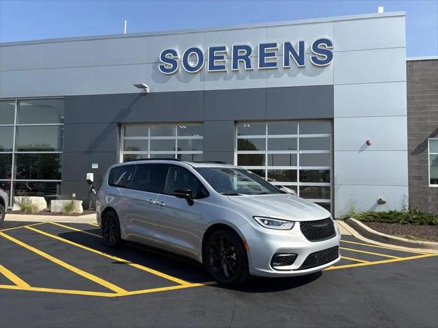2026 Chrysler Pacifica Limited for sale in Brookfield, WI