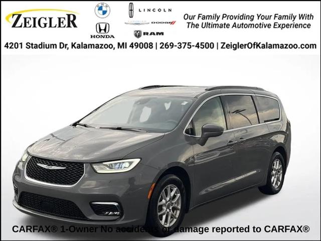 2022 Chrysler Pacifica Touring L for sale in Kalamazoo, MI