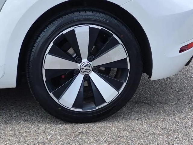 2013 Volkswagen Beetle 2.0T for sale in Waterford, MI