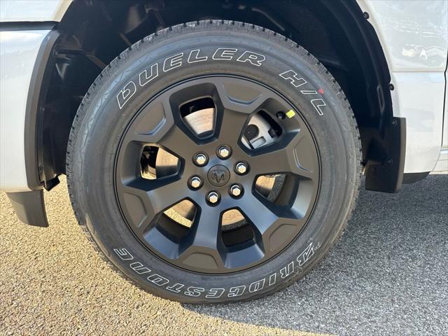 2027 RAM Ram 1500 RAM 1500 EXPRESS QUAD CAB 4X4 64 BOX 2027 RAM Ram 1500 RAM 1500 EXPRESS QUAD CAB 4X4 64 BOX