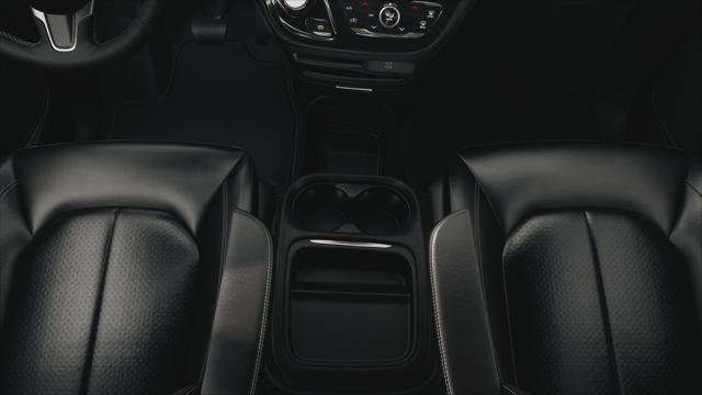 2027 Chrysler Pacifica LX