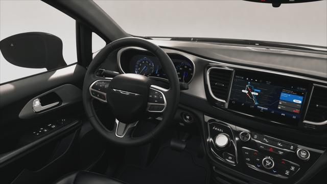2027 Chrysler Pacifica LX