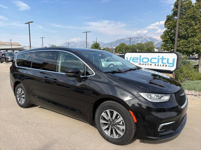 2023 Chrysler Pacifica Hybrid Touring L for sale in Draper, UT