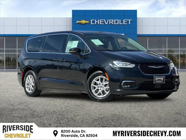 2023 Chrysler Pacifica Touring L for sale in Riverside, CA