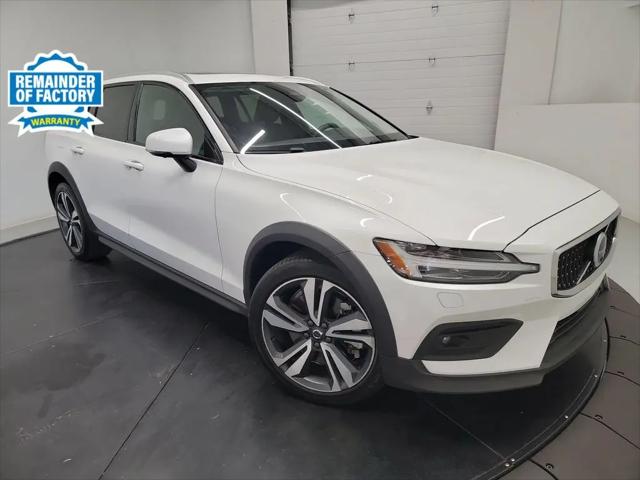 2025 Volvo V60 Cross Country Plus, B5 AWD Gas mild hybrid for sale near Cincinnati, OH