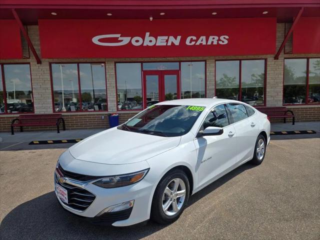2022 Chevrolet Malibu FWD 1FL for sale in Middleton, WI