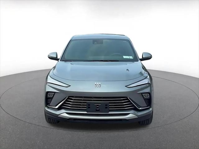 2025 Buick NV Preferred FWD