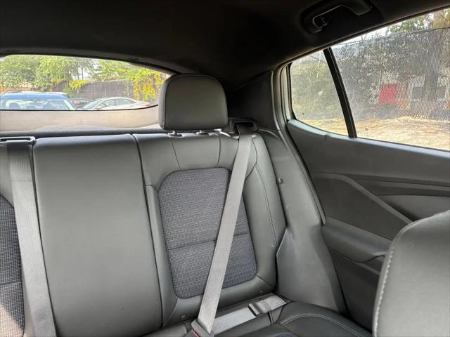 2025 Buick NV Preferred FWD
