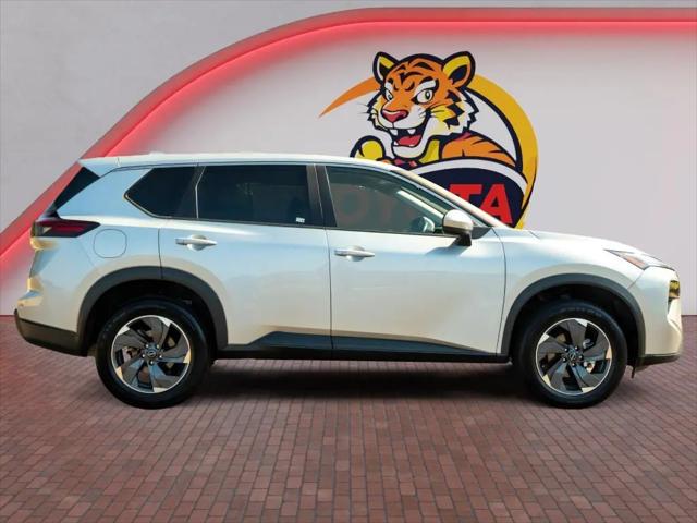 2025 Nissan Rogue SV FWD