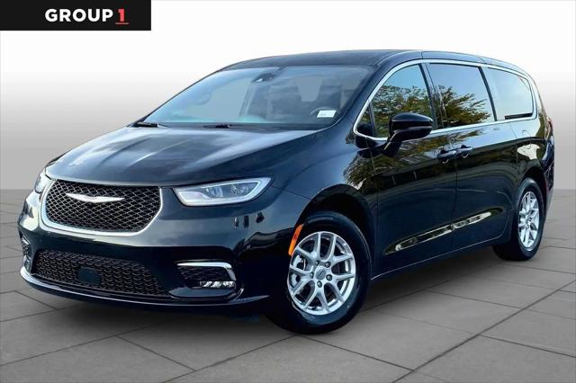 2025 Chrysler Pacifica Select for sale in Columbus, GA