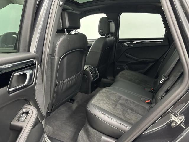 2021 Porsche Macan Macan