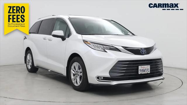 2023 Toyota Sienna Limited for sale in Riverside, CA