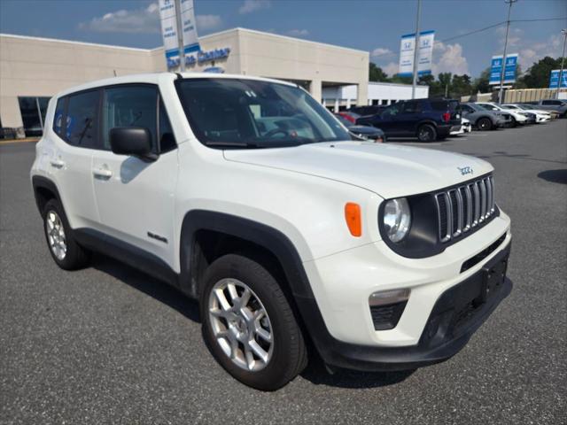 2023 Jeep Renegade Latitude 4x4 2023 Jeep Renegade Latitude 4x4