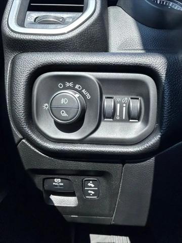 2020 Ram 1500 Laramie Crew Cab 4x4 57 Box