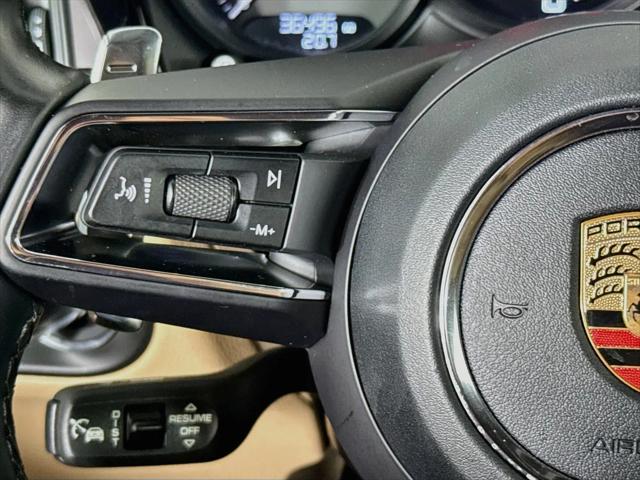 2023 Porsche Macan Macan