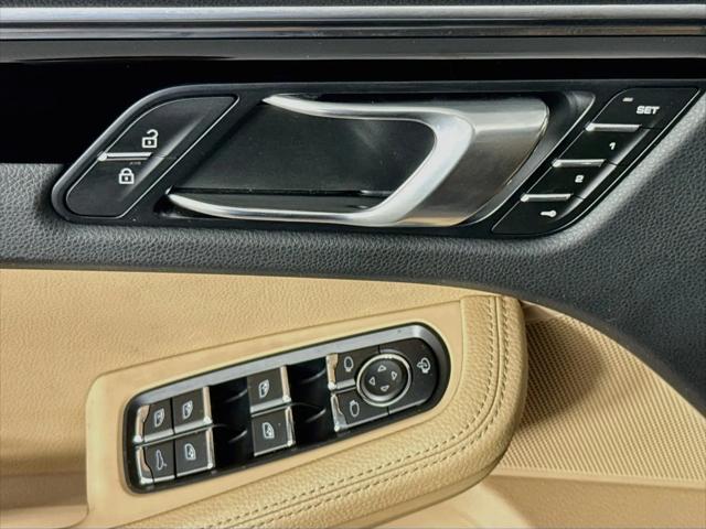 2023 Porsche Macan Macan