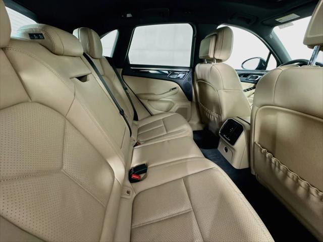 2023 Porsche Macan Macan