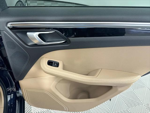 2023 Porsche Macan Macan