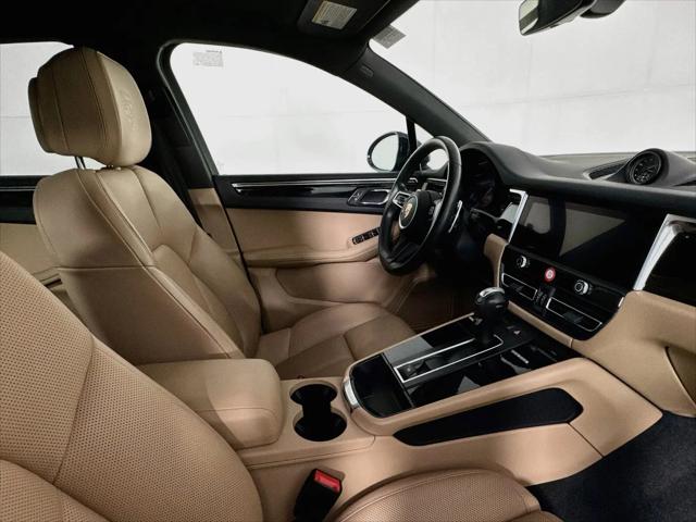 2023 Porsche Macan Macan