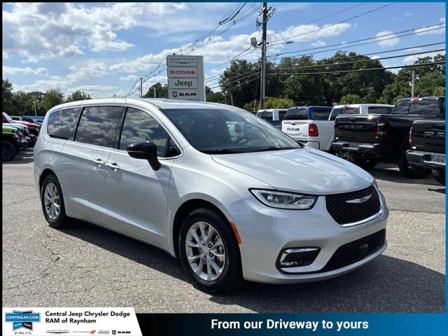 2026 Chrysler Pacifica Limited for sale in Raynham, MA