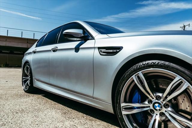 2013 BMW M5 Standard