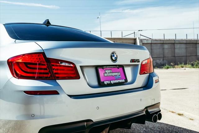 2013 BMW M5 Standard