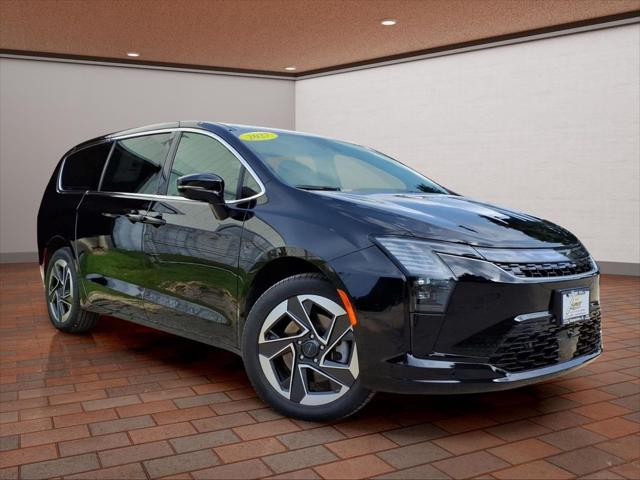 2027 Chrysler Pacifica PACIFICA LIMITED AWD