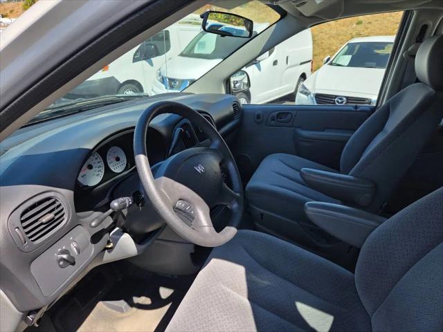 2005 Dodge Caravan SE