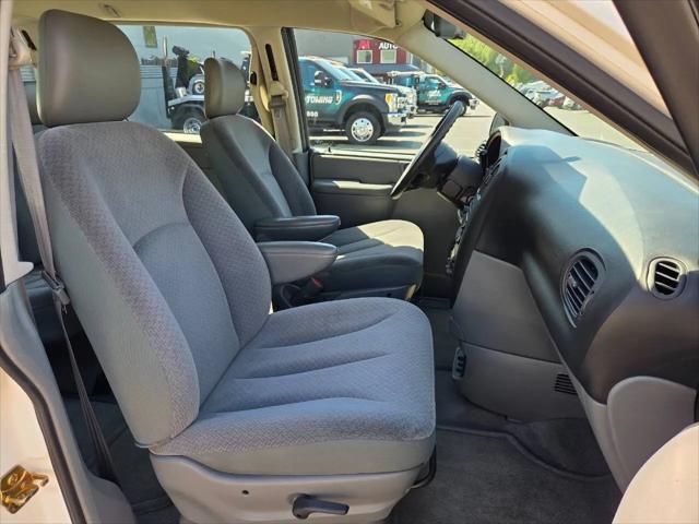 2005 Dodge Caravan SE