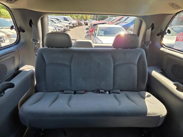 2005 Dodge Caravan SE