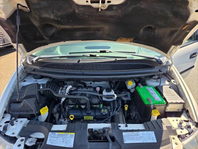 2005 Dodge Caravan SE