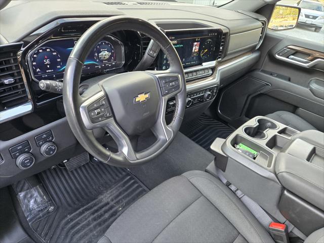2023 Chevrolet Silverado 1500 4WD Crew Cab Standard Bed LT